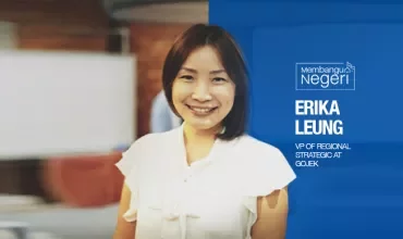 Person smiling with text highlighting regional strategy role at Gojek.
