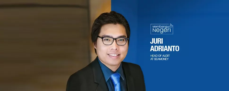 Person in business attire smiling, background text reads 'Membangun Negeri Juri Adrianto Head of Audit at SeaMoney'.